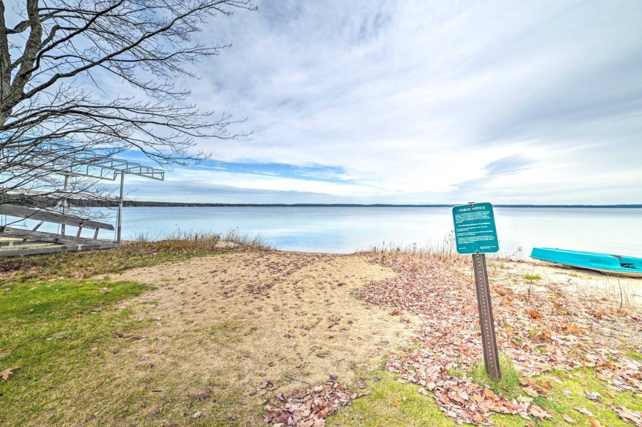 Higgins Lake Retreat - Hike, Swim, Relax! Roscommon Buitenkant foto